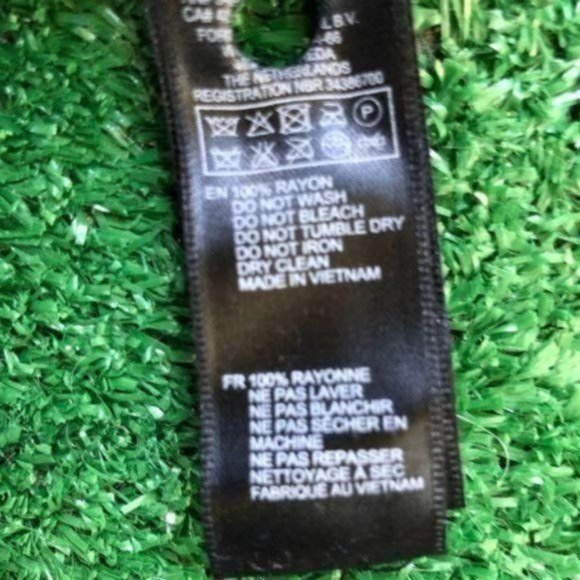 Colorful Sleeveless Crop Top Size L - Picture 7 of 7